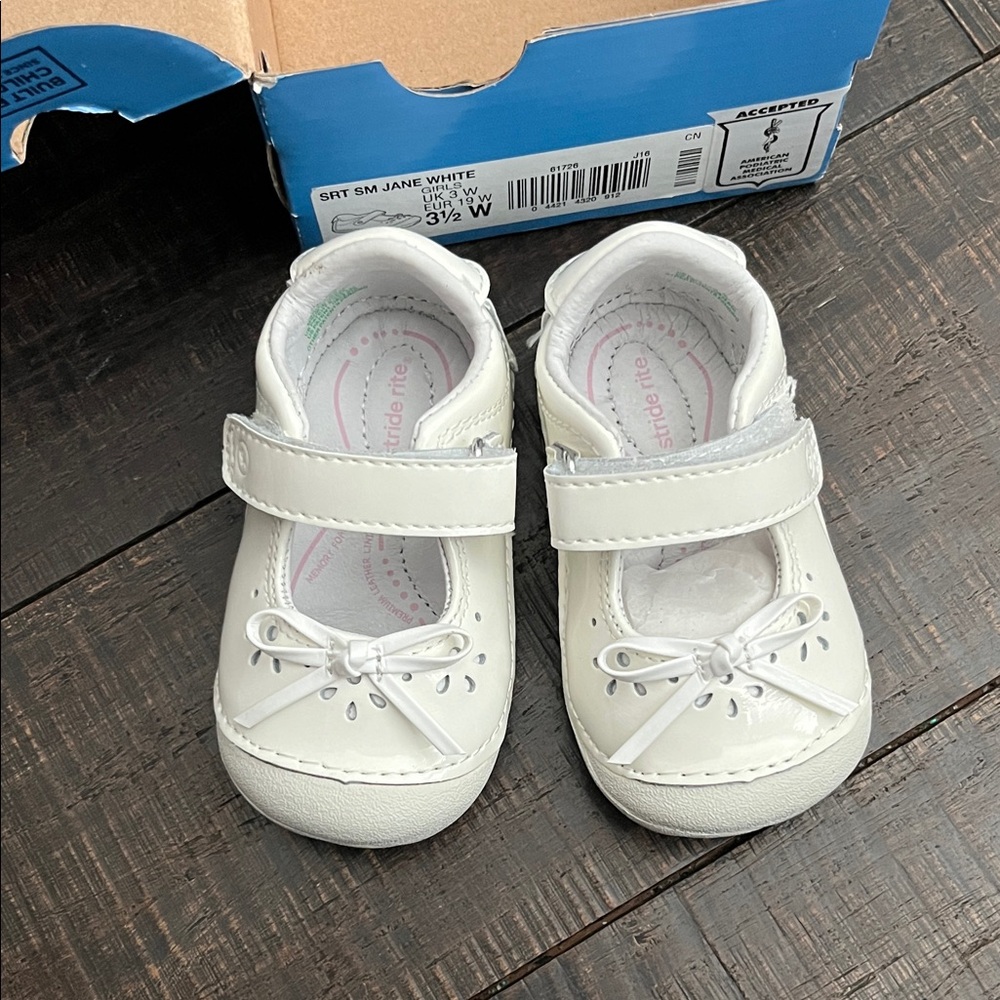NIB Stride Rite White Baby Walker Shoes